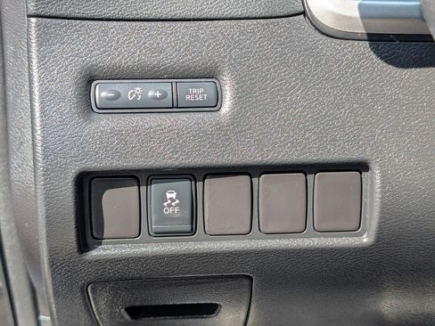 Used 2015 Nissan Murano SV AWD/4WD image 20