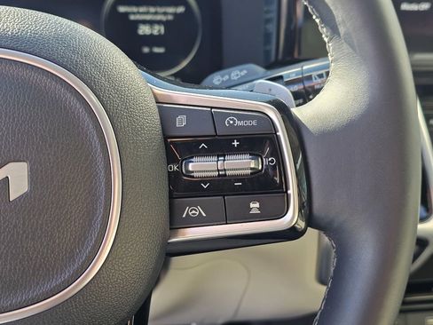 Used 2023 Kia Sorento SX Prestige image 28