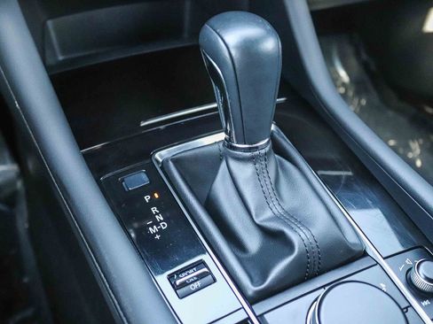 Used 2019 MAZDA MAZDA3 Hatchback FWD image 22