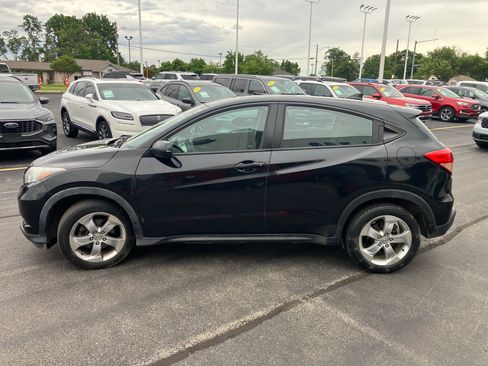 Used 2016 Honda HR-V LX image 6