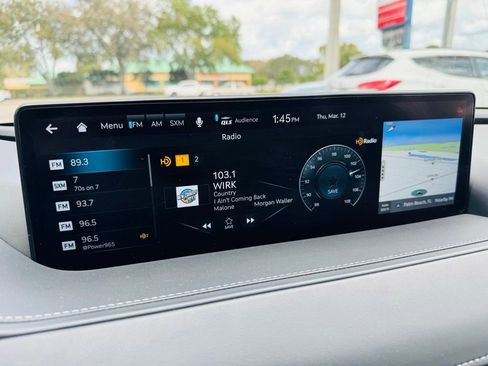 Used 2023 Genesis G80 image 25