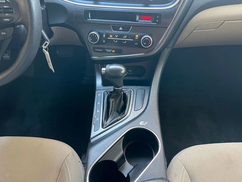 Used 2015 Kia Optima LX image 17