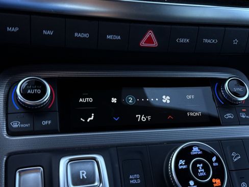 Used 2024 Hyundai Palisade Calligraphy AWD/4WD image 17
