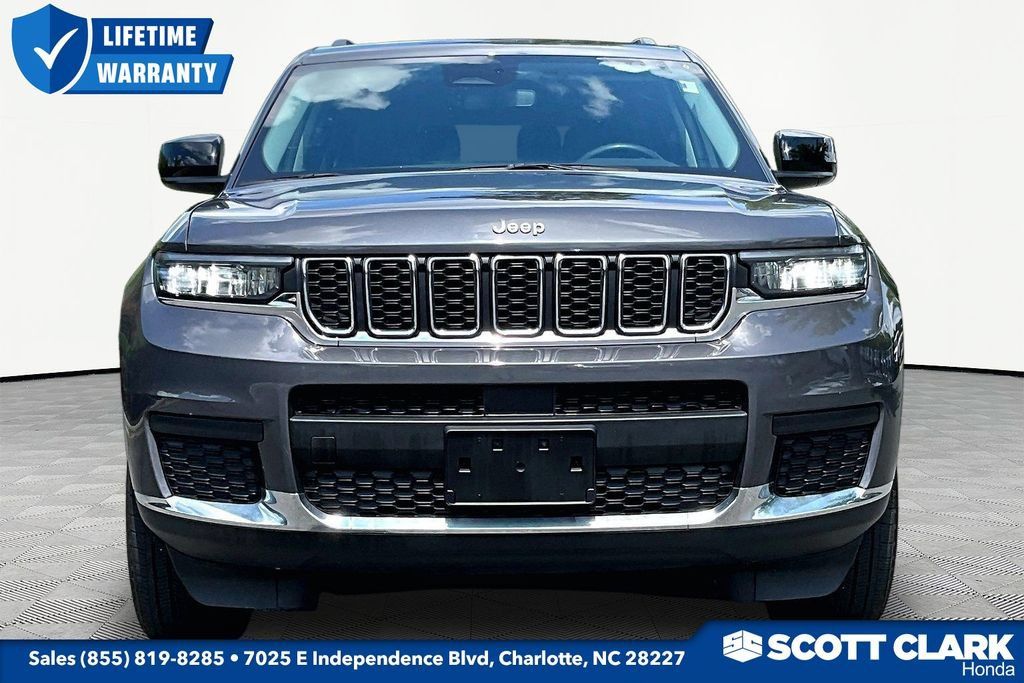 Used 2023 Jeep Grand Cherokee L Laredo AWD/4WD image 2