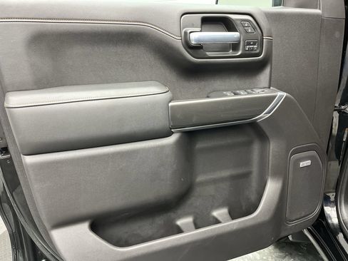 Certified 2021 GMC Sierra 1500 AT4 w/ AT4 Preferred Package AWD/4WD image 9