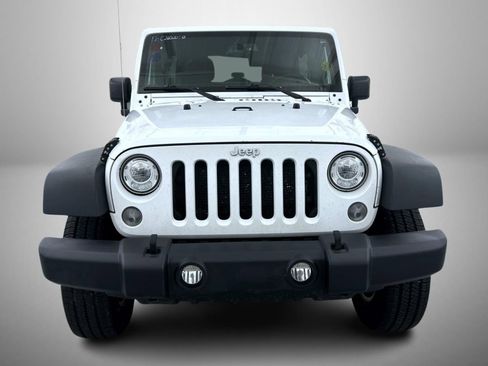 Used 2017 Jeep Wrangler Unlimited Rubicon w/ Connectivity Group AWD/4WD image 2