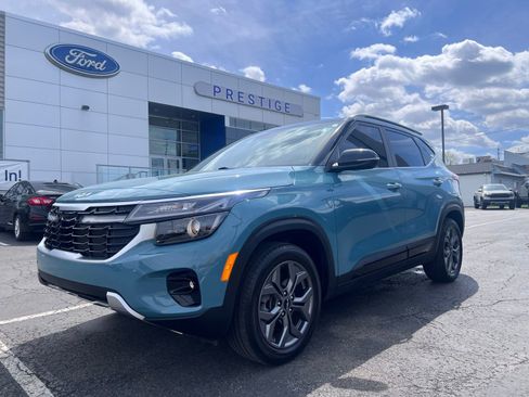 Used 2024 Kia Seltos S AWD/4WD image 4