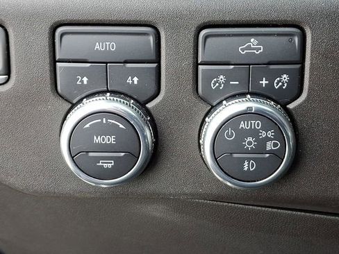 Used 2022 GMC Sierra 1500 Elevation image 27