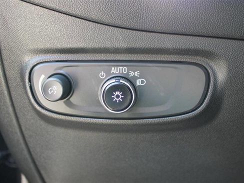Used 2023 Chevrolet Equinox LT AWD/4WD image 18