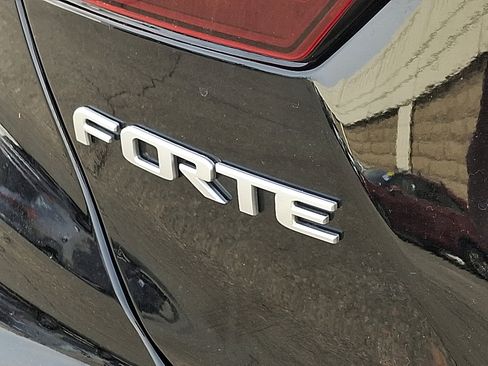 Certified 2023 Kia Forte LXS w/ LXS Technology Package image 30