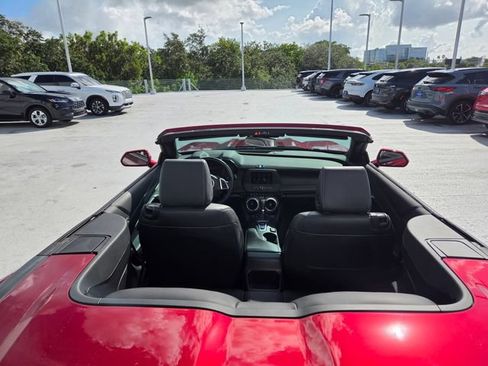 Used 2023 Chevrolet Camaro LT RWD image 17