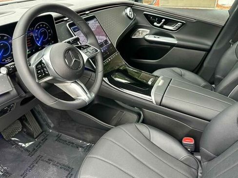 New 2026 Mercedes-Benz EQE 320 4MATIC SUV image 10