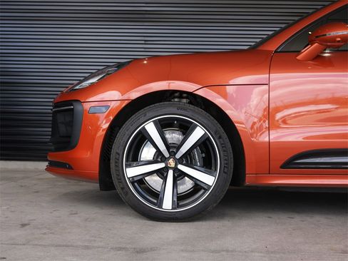 Certified 2022 Porsche Macan GTS image 13