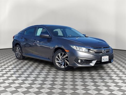 Used 2017 Honda Civic EX-T image 2