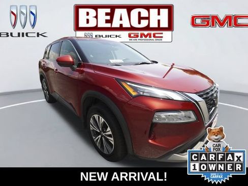 Used 2021 Nissan Rogue SV FWD image 1