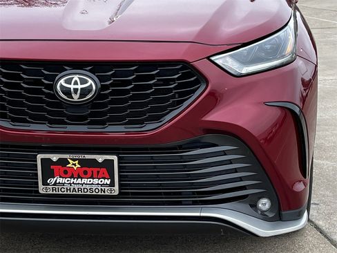 Used 2022 Toyota Highlander XSE image 8
