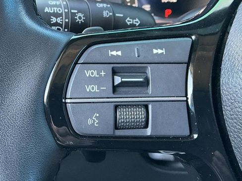 Used 2023 Honda Pilot Elite image 18