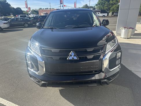Used 2023 Mitsubishi Outlander Sport ES AWD/4WD image 3