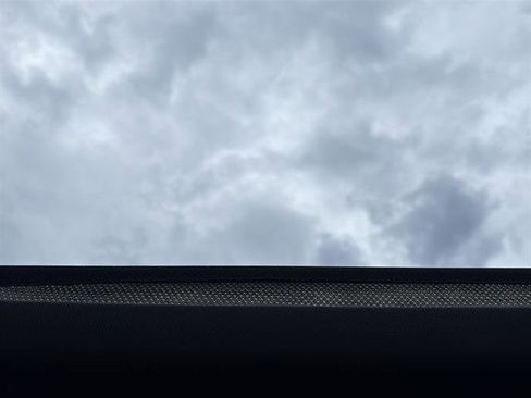 Used 2023 Chevrolet Traverse Premier w/ Redline Edition image 31