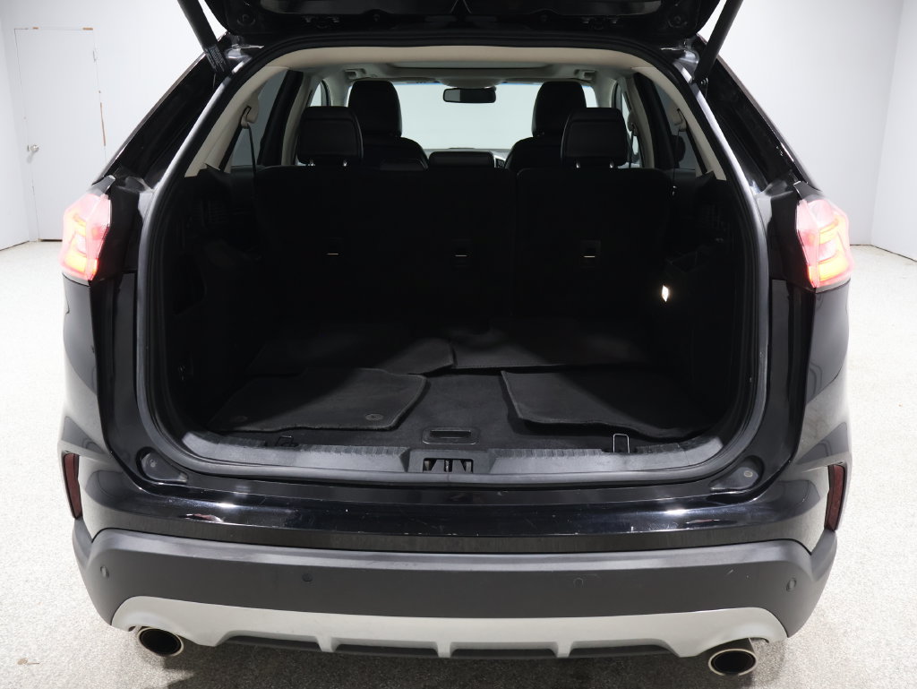 Used 2020 Ford Edge Titanium w/ Equipment Group 301A AWD/4WD image 19