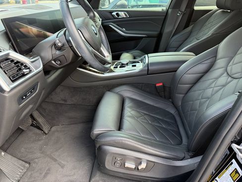 Used 2024 BMW X5 sDrive40i w/ Parking Assistance Package RWD image 3