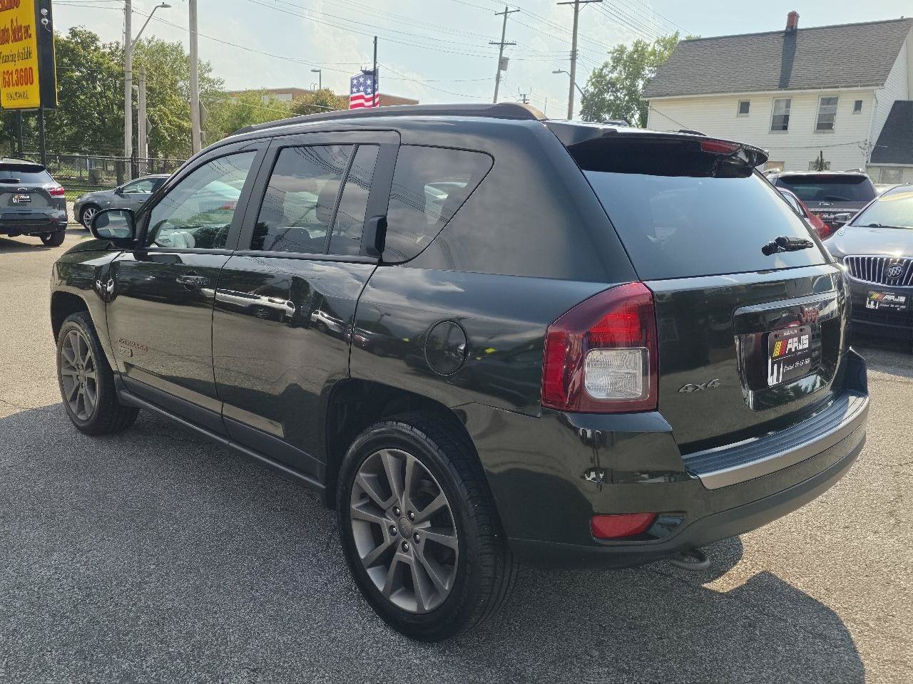 Used 2017 Jeep Compass 75th Anniversary w/ Power Value Group AWD/4WD image 7