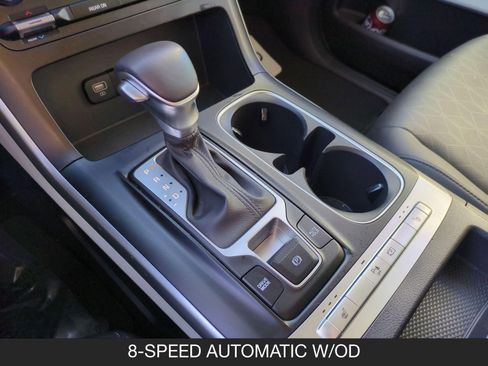 Used 2024 Kia Carnival LX image 16