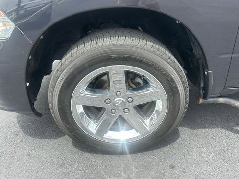Used 2015 RAM 1500 Express AWD/4WD image 9