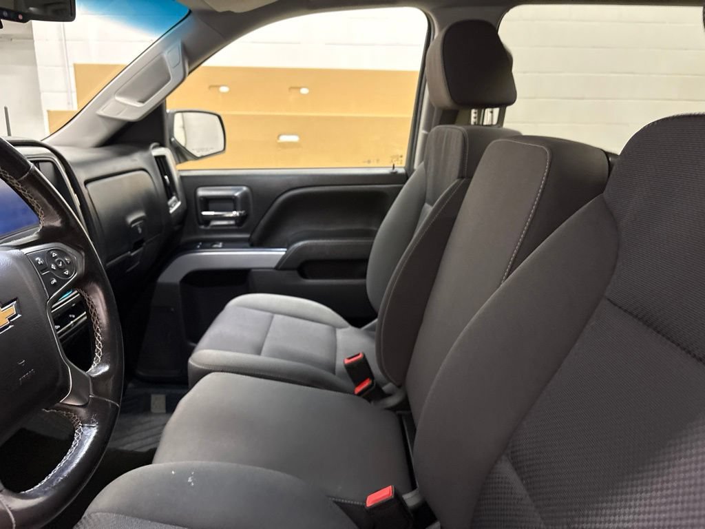 Used 2018 Chevrolet Silverado 1500 LT w/ All Star Edition AWD/4WD image 21