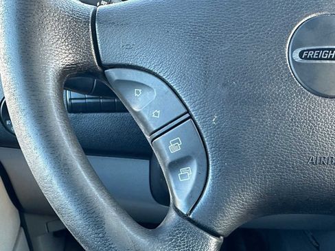 Used 2016 Freightliner Sprinter 2500 image 36