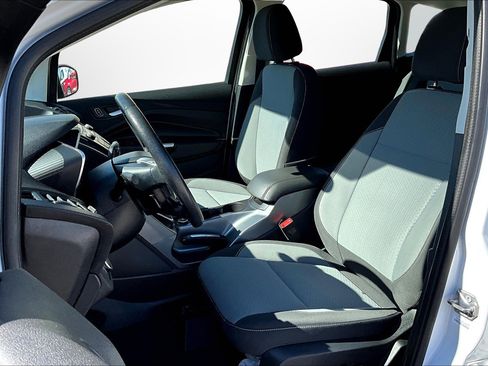 Used 2017 Ford C-MAX SE image 16