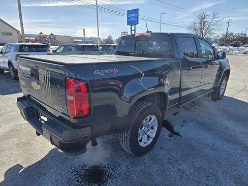 Used 2017 Chevrolet Colorado LT w/ LT Convenience Package image 5