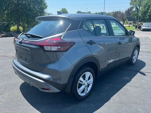 New 2025 Nissan Kicks Play S FWD image 9
