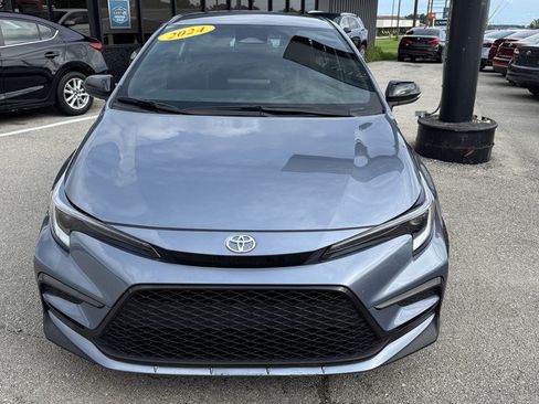 Used 2024 Toyota Corolla SE FWD image 3