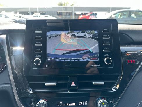 Used 2023 Toyota Camry SE image 11