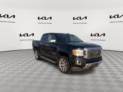Used 2019 GMC Canyon Denali image 3