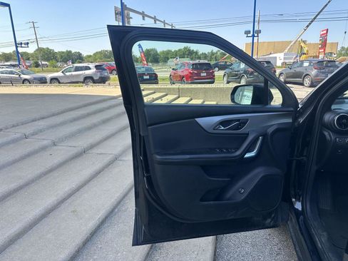 Used 2020 Chevrolet Blazer LT FWD image 16