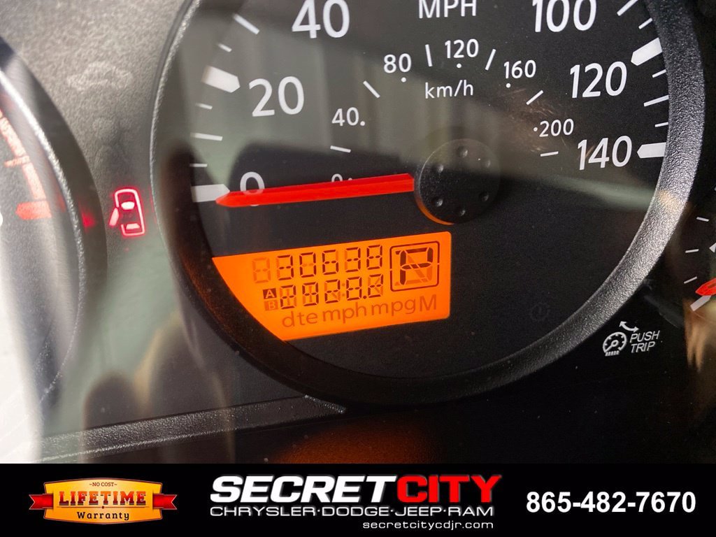 Used 2021 Nissan Frontier SV w/ Midnight Edition Floor Mats RWD image 17