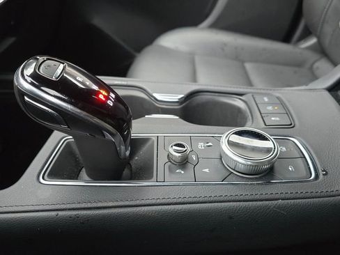 Used 2025 Cadillac XT4 Premium Luxury image 30