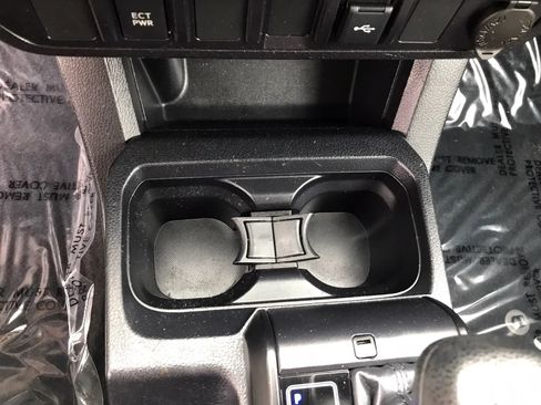 Used 2020 Toyota Tacoma SR w/ SX Package AWD/4WD image 26
