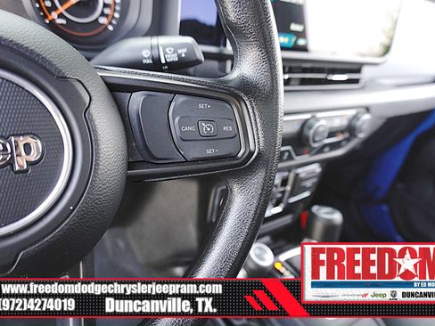 Used 2025 Jeep Gladiator Sport AWD/4WD image 29