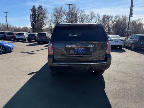 Used 2019 GMC Yukon Denali w/ Denali Ultimate Package image 12
