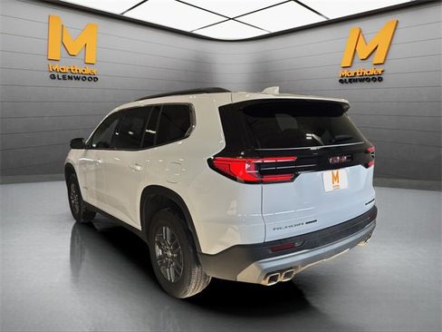 Used 2025 GMC Acadia Elevation image 6