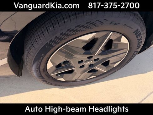 Used 2025 Kia EV6 Wind RWD image 9