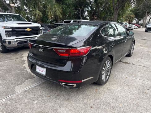Used 2019 Kia Cadenza Premium image 6