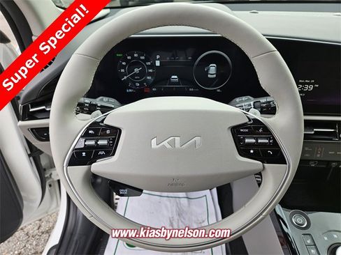 New 2025 Kia Niro Wave w/ Wave Preserve Package image 13