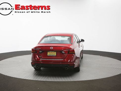 Used 2023 Nissan Altima 2.5 SR w/ SR Premium Package FWD image 37