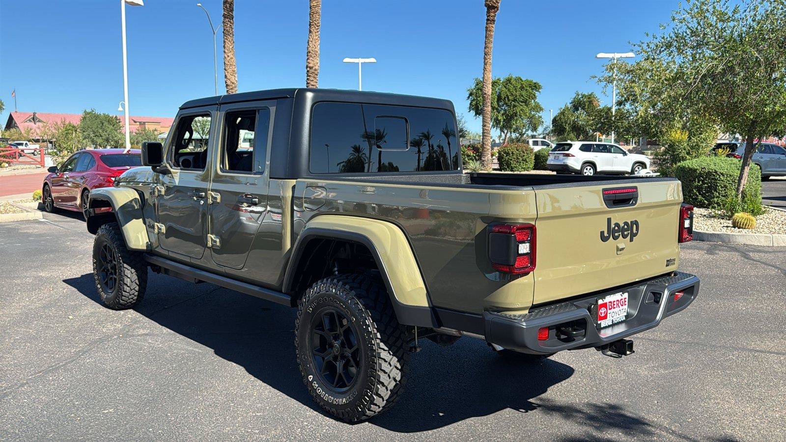 Used 2026 Jeep Gladiator Sport AWD/4WD image 6