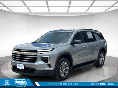 Used 2024 Chevrolet Traverse LT w/ Trailering Package