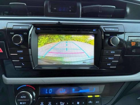 Used 2014 Toyota Corolla LE image 16